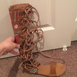 Free people gladiators